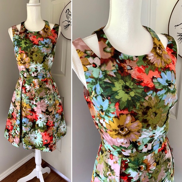 Just...Taylor Dresses & Skirts - Just Taylor multi-floral pleated full skirt dress